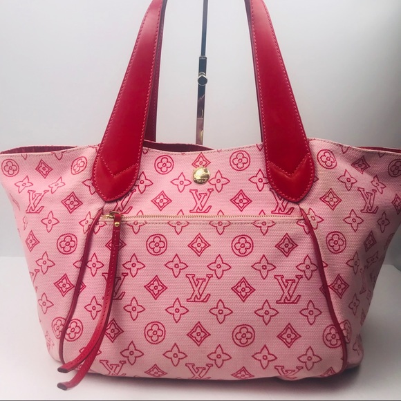 louis vuitton canvas material